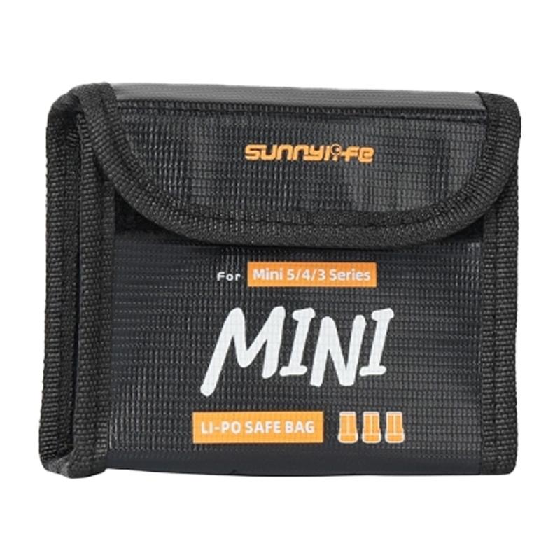 Etui on the Mini 5 Pro's Sunnylife battery (on 3 batteries)